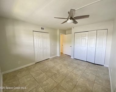 325 Tangle Run Boulevard - Photo Thumbnail 13