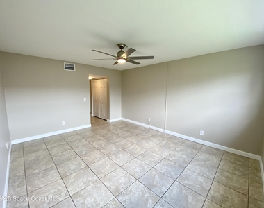 325 Tangle Run Boulevard - Photo Thumbnail 9