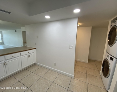 325 Tangle Run Boulevard - Photo Thumbnail 6