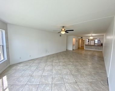 325 Tangle Run Boulevard - Photo Thumbnail 3