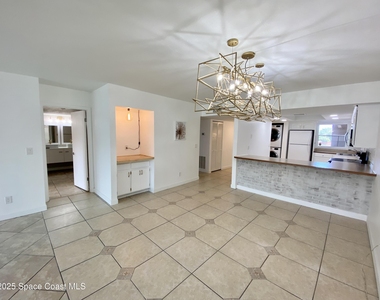 325 Tangle Run Boulevard - Photo Thumbnail 8