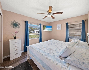 475 Coral Drive - Photo Thumbnail 8