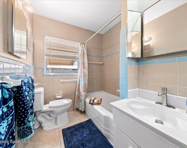 475 Coral Drive - Photo Thumbnail 9