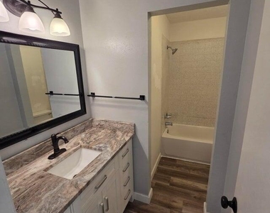 3585 Sable Palm Lane - Photo Thumbnail 6