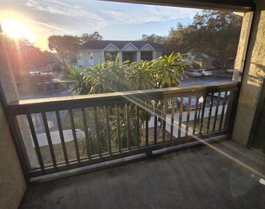 3585 Sable Palm Lane - Photo Thumbnail 9