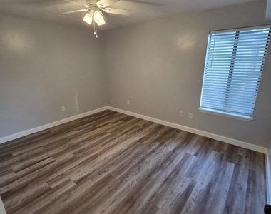 3585 Sable Palm Lane - Photo Thumbnail 5
