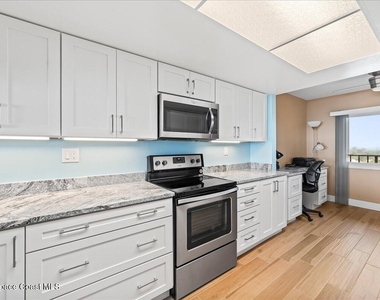 3220 River Villa Way - Photo Thumbnail 10