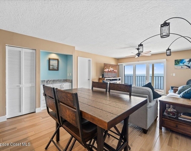 3220 River Villa Way - Photo Thumbnail 18