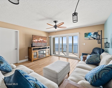 3220 River Villa Way - Photo Thumbnail 14