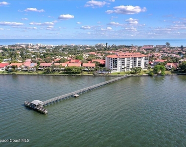 3220 River Villa Way - Photo Thumbnail 2