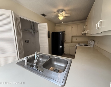 1946 Otterbein Avenue - Photo Thumbnail 4