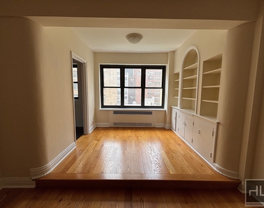East 56 Street - Photo Thumbnail 1