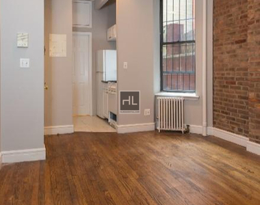 Mott Street - Photo Thumbnail 1