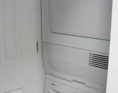 Hudson St. - Photo Thumbnail 4
