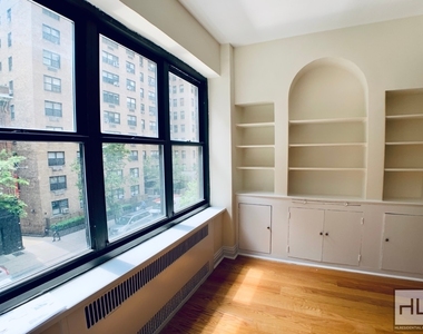 East 56 Street - Photo Thumbnail 1