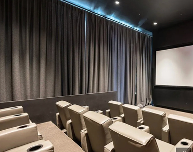 1 Avenue - Photo Thumbnail 19