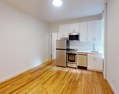 East 73rd Street - Photo Thumbnail 2