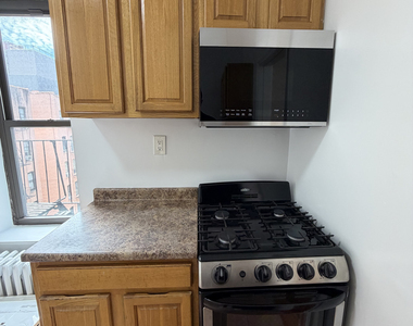 1427 York Avenue - Photo Thumbnail 2