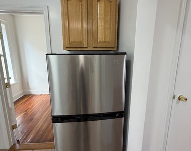 1427 York Avenue - Photo Thumbnail 3