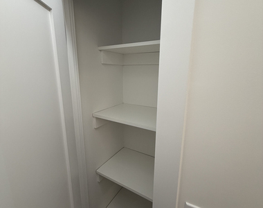 235 West 22nd Street - Photo Thumbnail 3