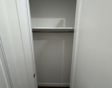 235 West 22nd Street - Photo Thumbnail 4