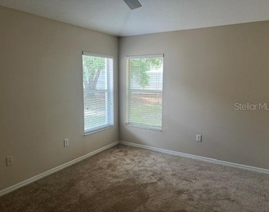 5038 Ayrshire Drive - Photo Thumbnail 7