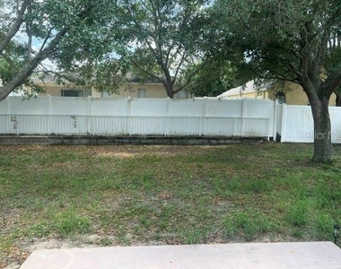5038 Ayrshire Drive - Photo Thumbnail 10