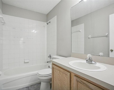 18181 Paradise Point Drive - Photo Thumbnail 38