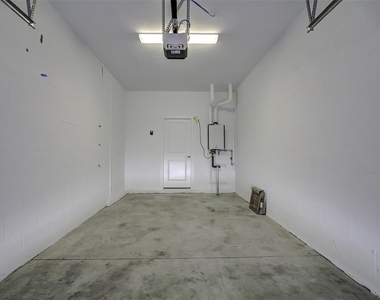 8240 Corner Pine Way - Photo Thumbnail 29