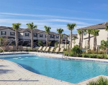 8240 Corner Pine Way - Photo Thumbnail 2