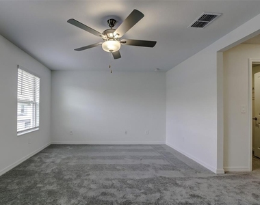 8240 Corner Pine Way - Photo Thumbnail 17