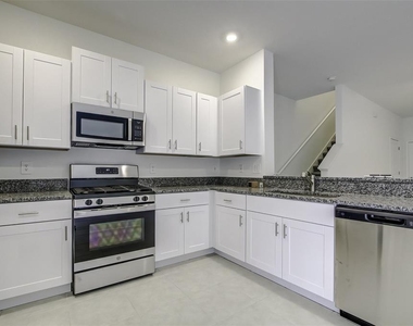 8240 Corner Pine Way - Photo Thumbnail 30