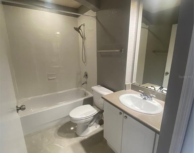 4009 Sand Palm Court - Photo Thumbnail 7