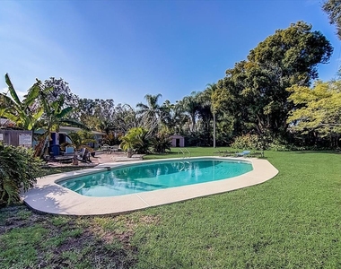 13589 Croft Drive S - Photo Thumbnail 40