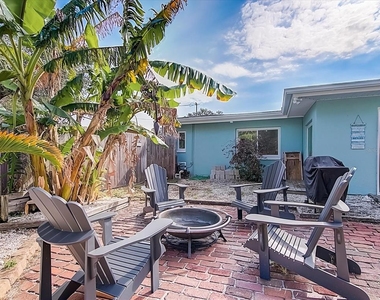 13589 Croft Drive S - Photo Thumbnail 31
