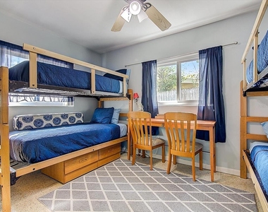 13589 Croft Drive S - Photo Thumbnail 27