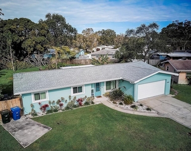 13589 Croft Drive S - Photo Thumbnail 43