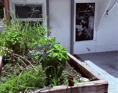 308 E Adalee Street - Photo Thumbnail 13