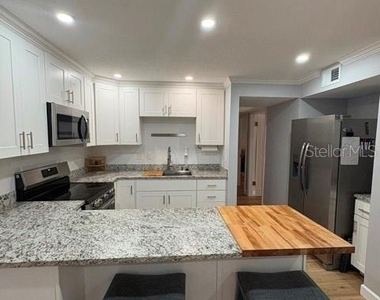 2302 S Manhattan Avenue - Photo Thumbnail 1