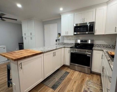 2302 S Manhattan Avenue - Photo Thumbnail 2