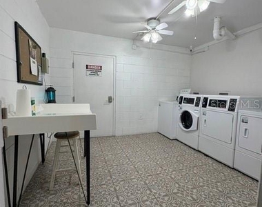 2302 S Manhattan Avenue - Photo Thumbnail 14