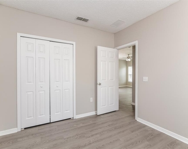 232 Cobalt Drive - Photo Thumbnail 12
