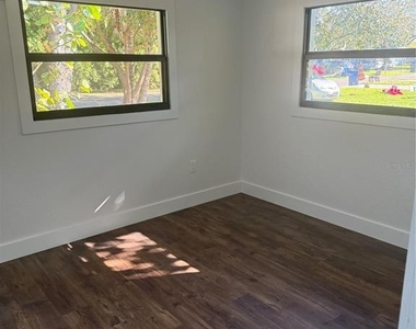 3000 Karen Avenue - Photo Thumbnail 14