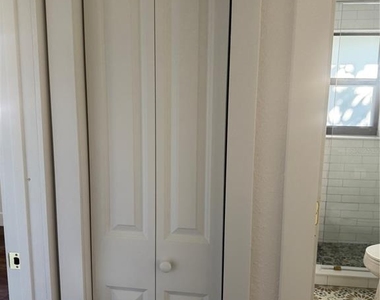 3000 Karen Avenue - Photo Thumbnail 13