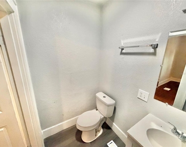 4700 10th Avenue S - Photo Thumbnail 7