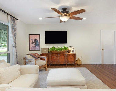 5605 78th Avenue E - Photo Thumbnail 4