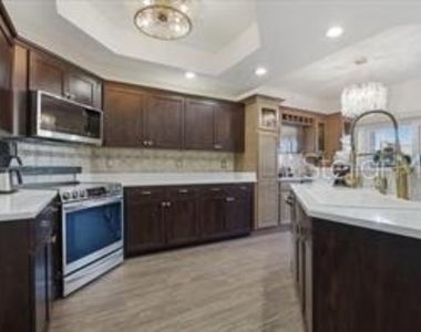 508 Ashley Drive - Photo Thumbnail 2