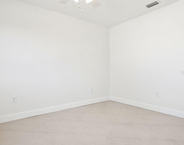 3734 Topsail Trail - Photo Thumbnail 26
