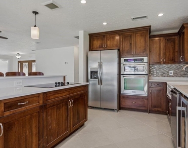 3734 Topsail Trail - Photo Thumbnail 15