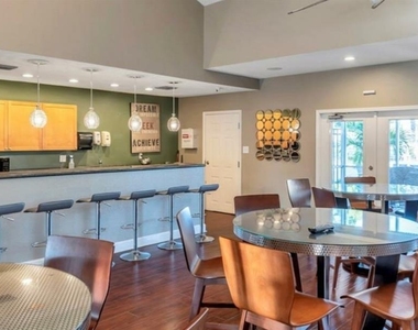 184 Pompano Drive Se - Photo Thumbnail 28